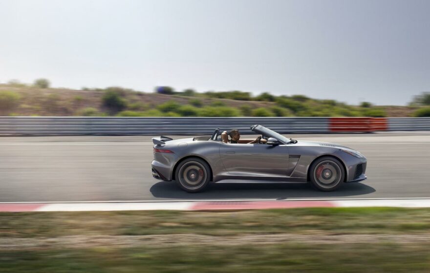 Jaguar F-type SVR