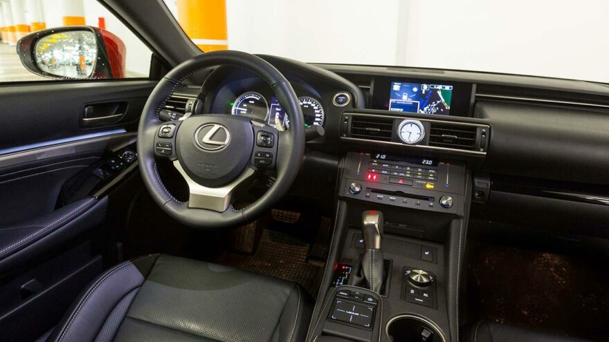 Lexus RC 300h