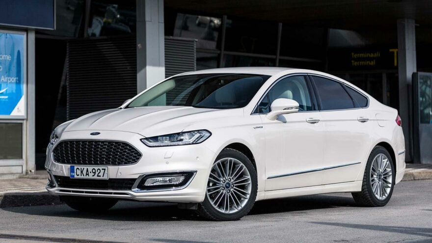 Ford Mondeo Vignale Sedan