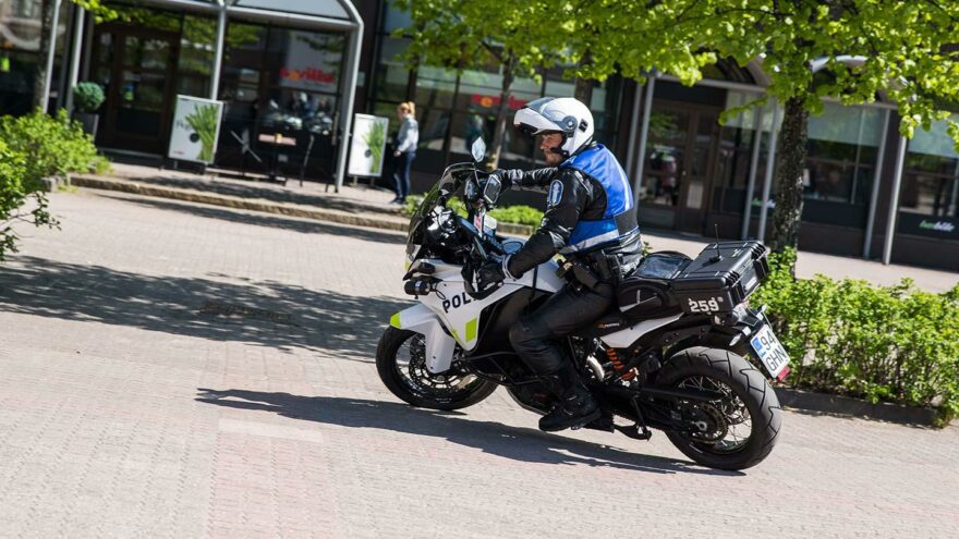 Poliisimoottoripyörä KTM 1190 Adventure