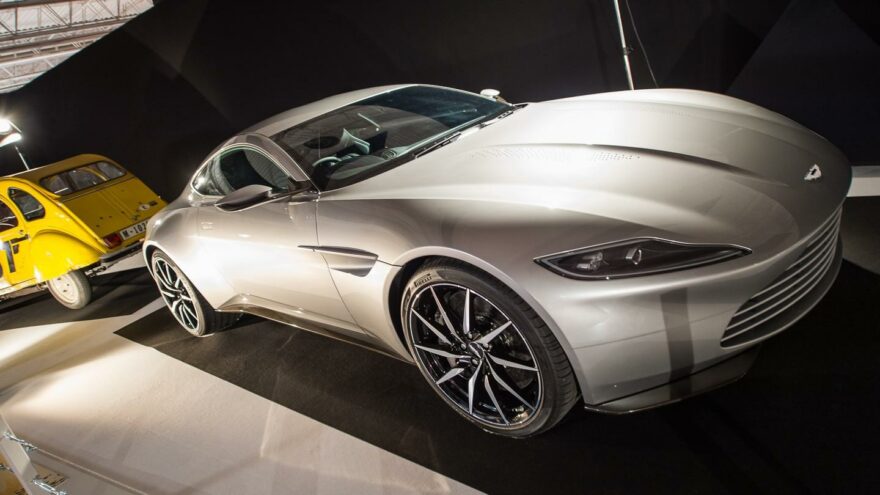 Pariisin konseptikattaus Aston Martin DB10