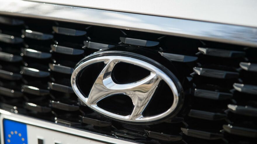 Hyundai i30 logo