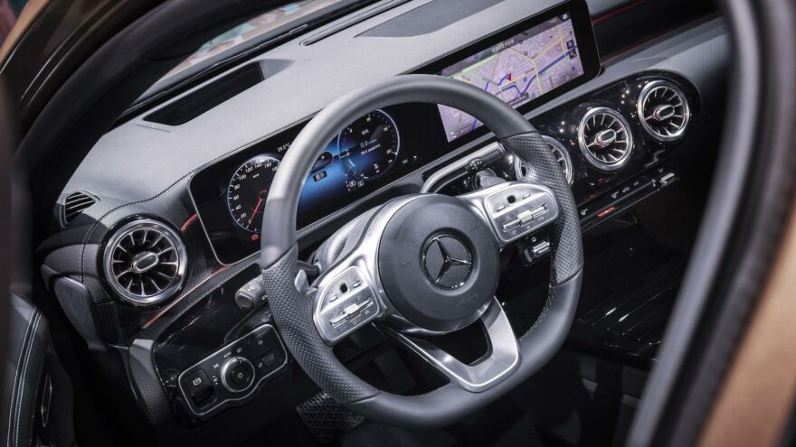 Mercedes-Benz A-sarjan L-sedan