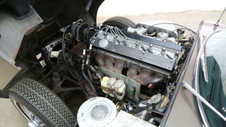 Tori - Jaguar E-Type moottori