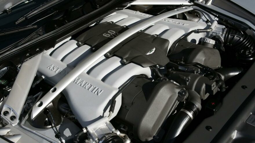 Aston Martin Rapide moottori