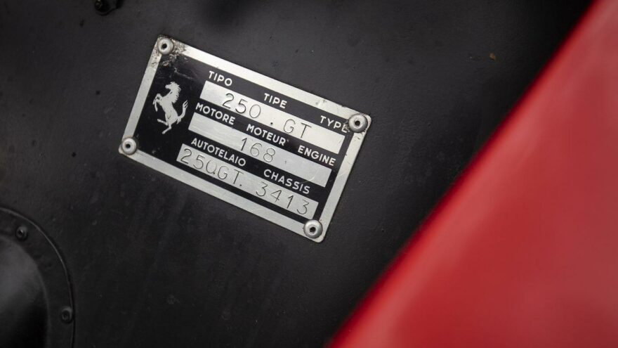 Ferrari 250 GTO huudettiin yli 48 miljoonalla