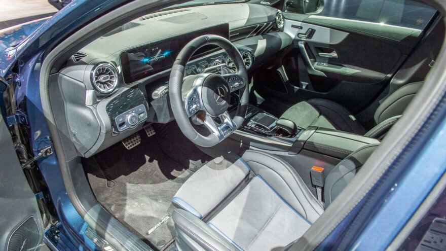 Mercedes-Benz A-sarjan uutuudet: porrasperä ja kuuma A 35
