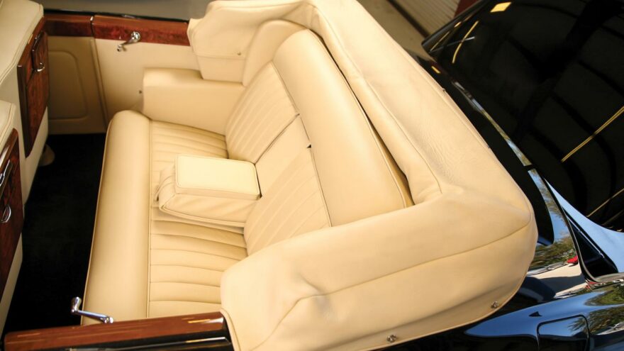 Rolls-Royce Silver Cloud III Drophead Coupe takaistuin - RM Sotheby's