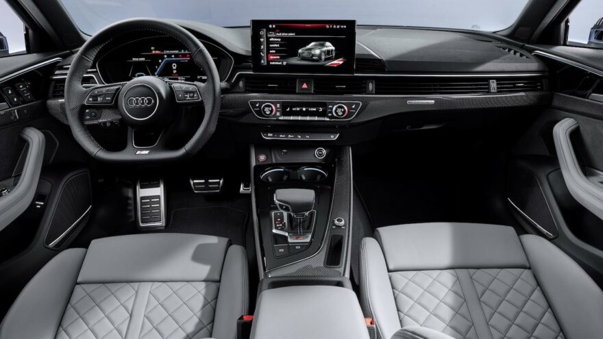 Audi A4 -mallisto