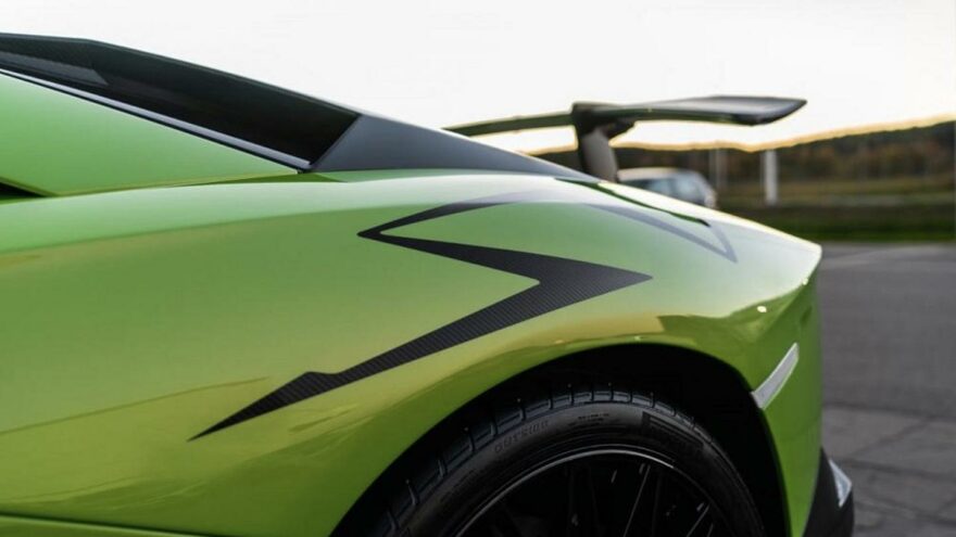 Lamborghini Aventador SV Roadster teipit - Tori.fi