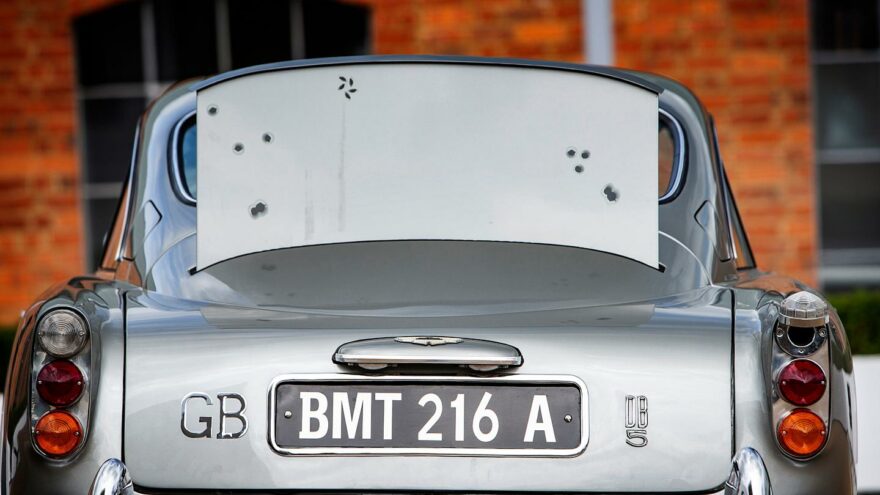 Aston Martin DB5 "Bond" bulletproof - RM Sotheby's