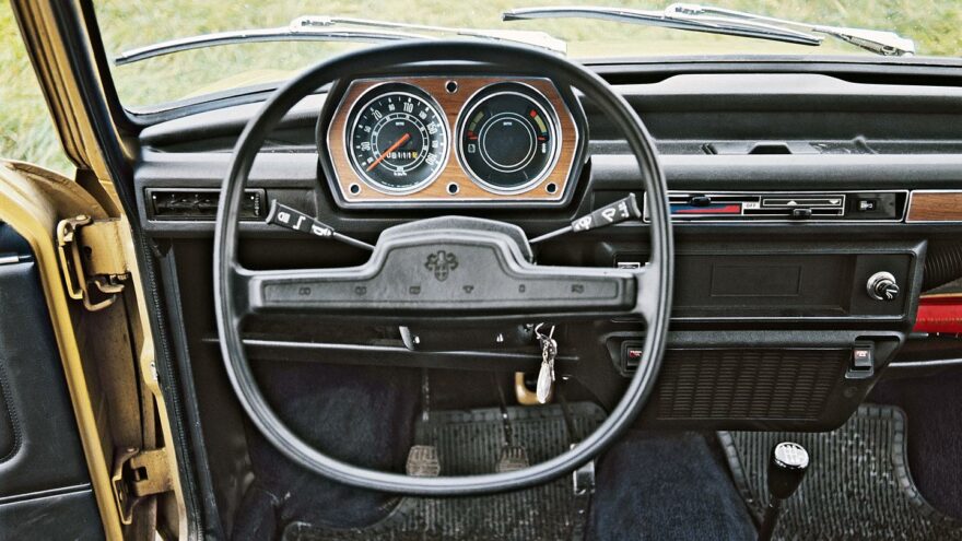 Austin Allegro 4-door 1973-1975 interior