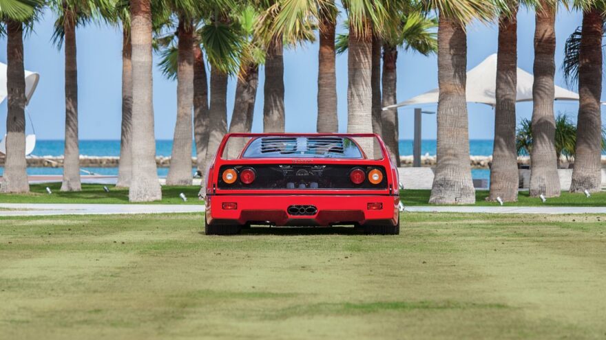 RM Sotheby's - Ferrari F40 rear