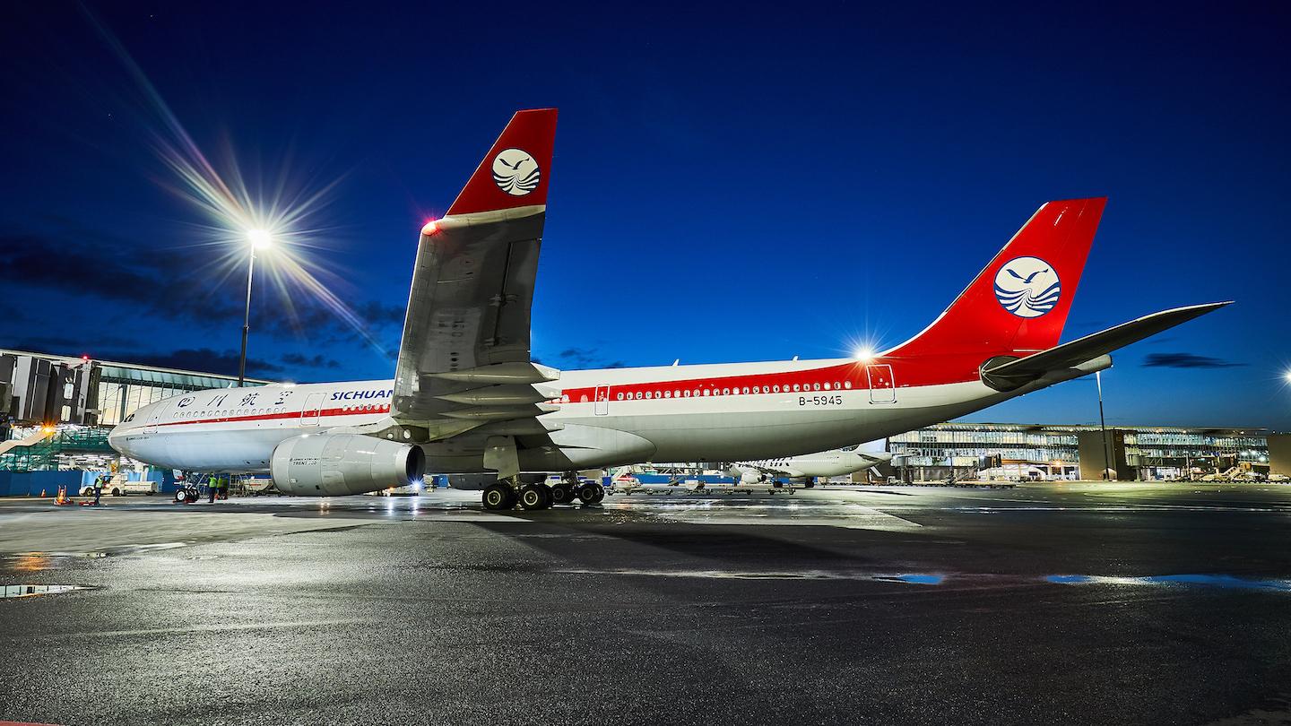 Kolmas Kiinalainen Lentoyhtio Tana Vuonna Sichuan Airlines Aloitti Liikennoinnin Helsinkiin