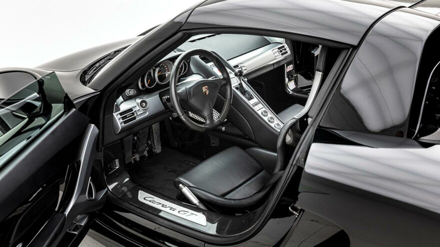 RM Sotheby's - Porsche Carrera GT cockpit