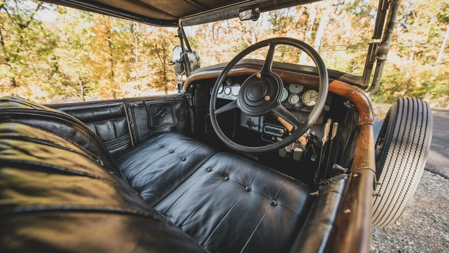 Hispano-Suiza H6B Tourer by Chavet interior - RM Sotheby's