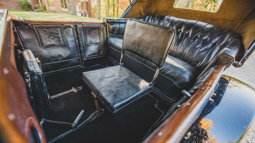 Hispano-Suiza H6B Tourer by Chavet rear seats - RM Sotheby's