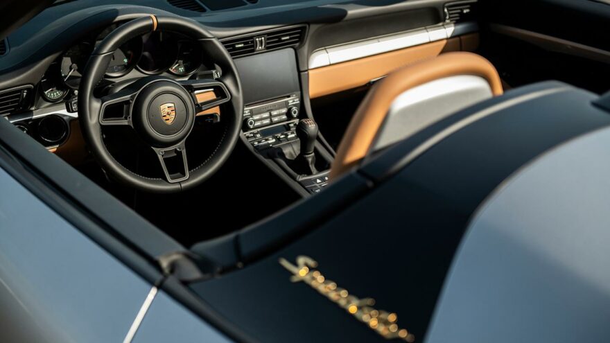 Porsche 911 Speedster Heritage interior - RM Sotheby's