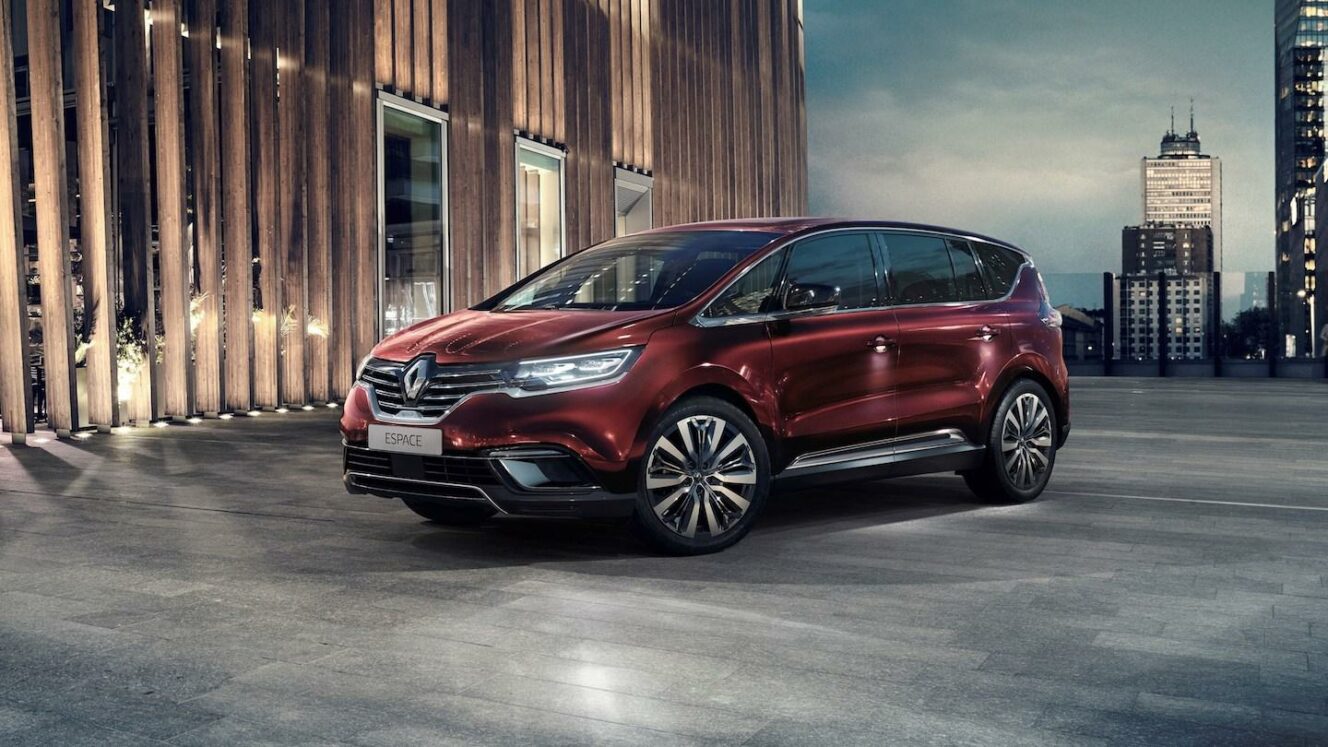 Renault valmistautuu: tila-autot ja sedanit pois