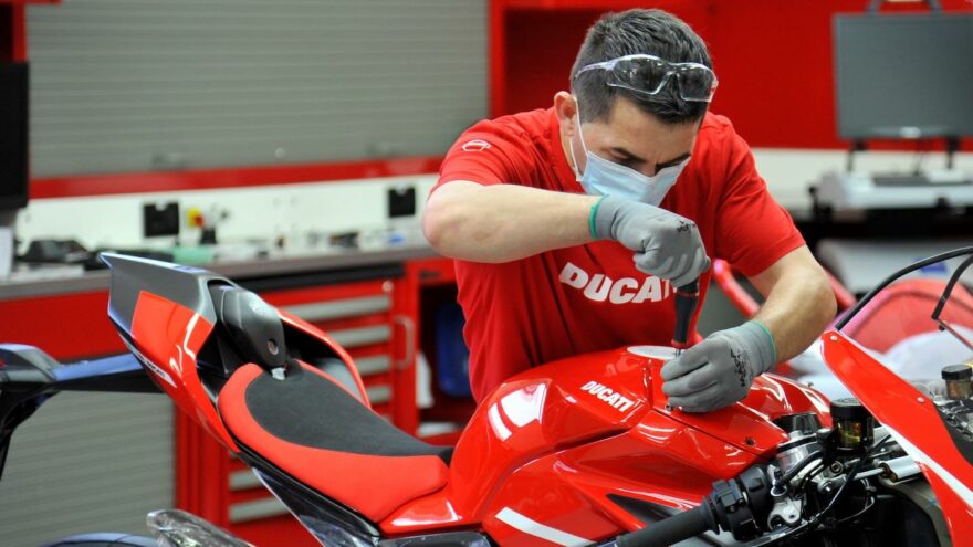 Ducati Superleggera V4:n valmistus käyntiin