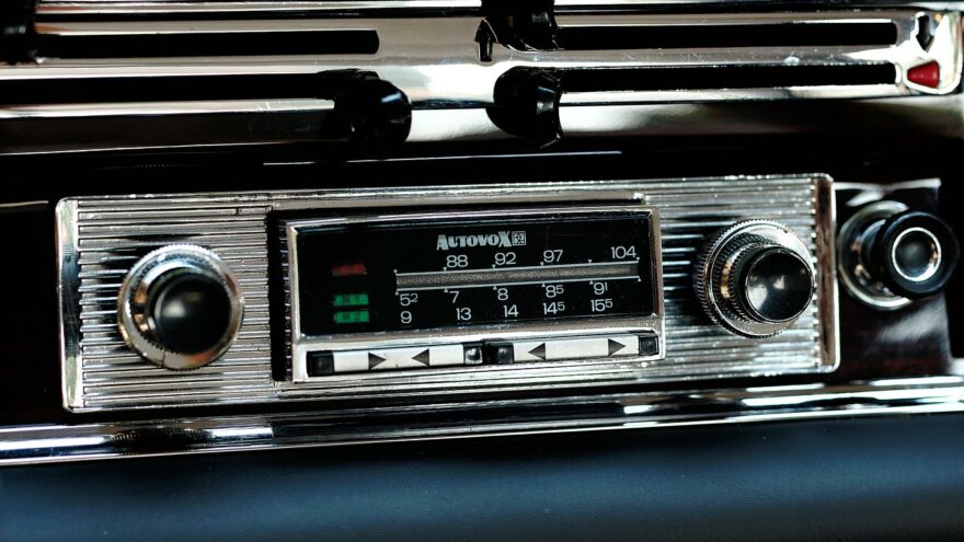 1962 Mercedes-Benz W111 Coupé radio - RM Sotheby's