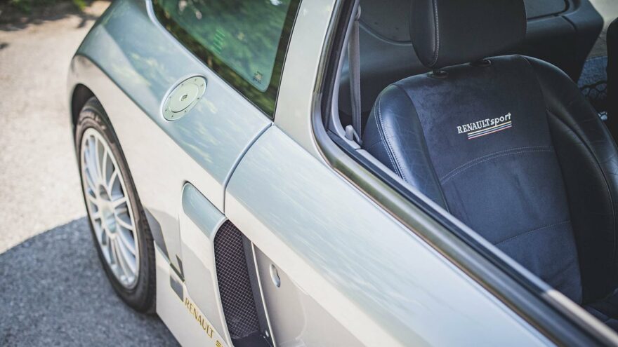 Renault Clio V6 Seat - The Market