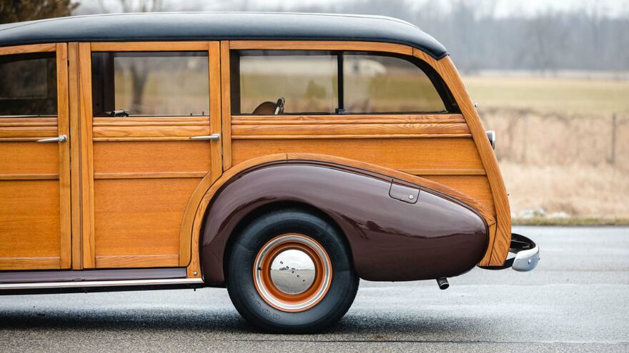 1940 Buick Super Estate Wagon woodie - RM Sotheby's