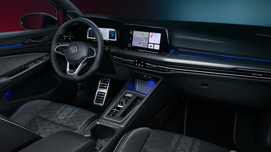 Volkswagen Golf Variant R-Line interior
