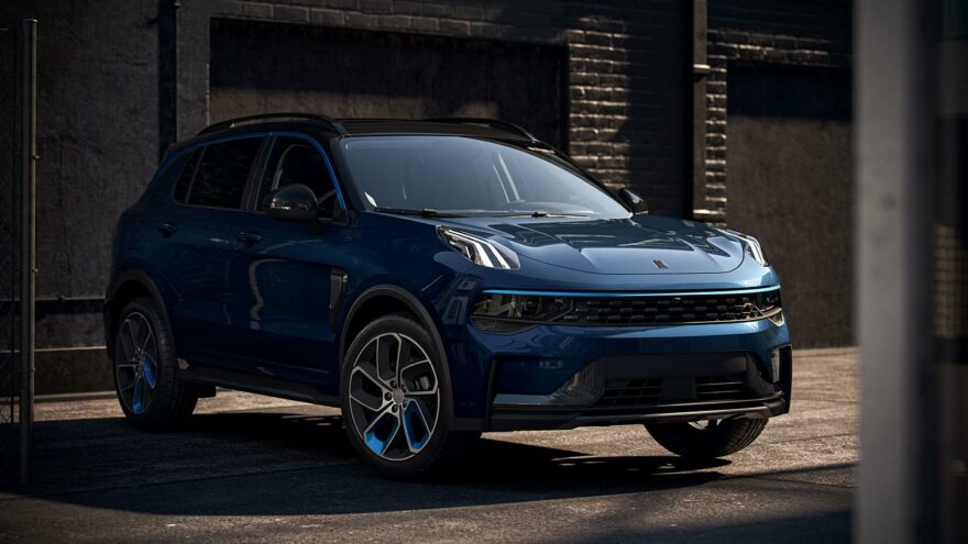 Lynk & Co 01 - front side view