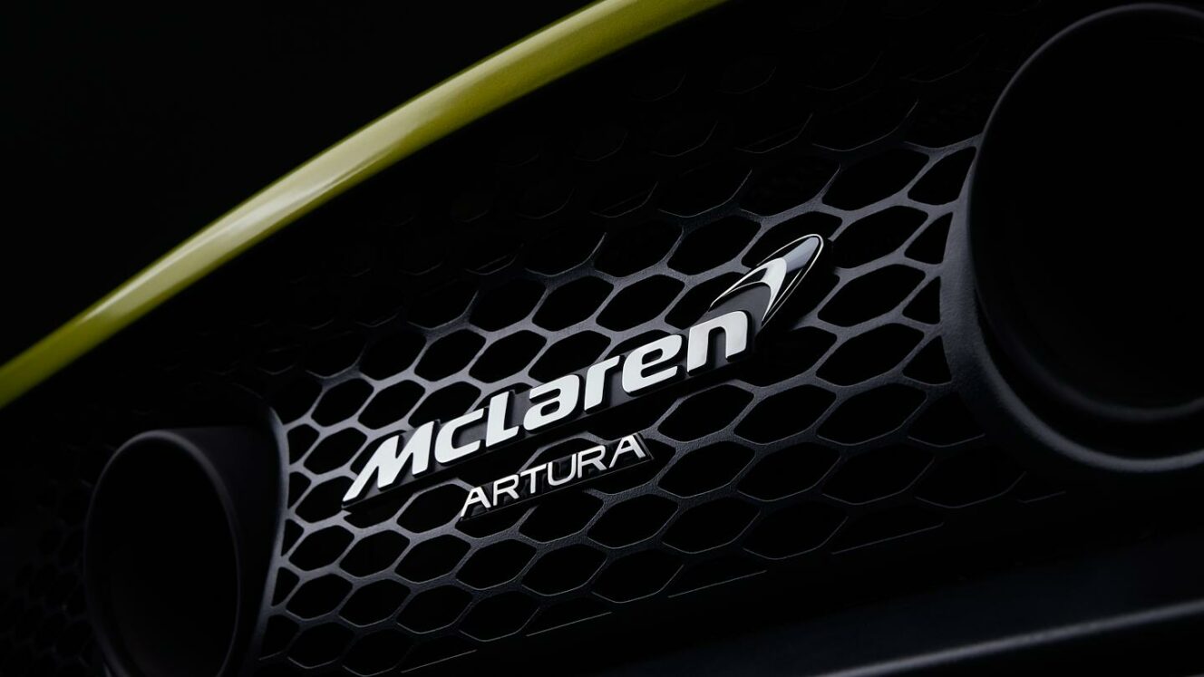 McLaren Artura V6 hybrid