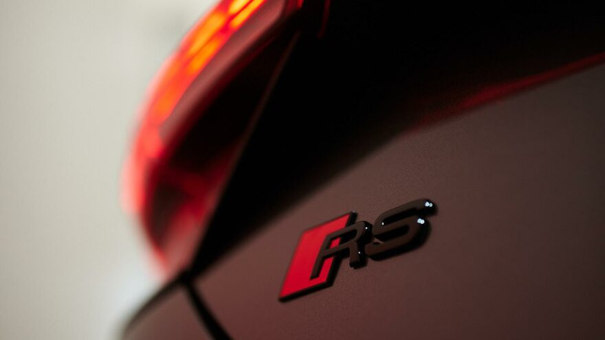 Audi RS logo – e-tron GT