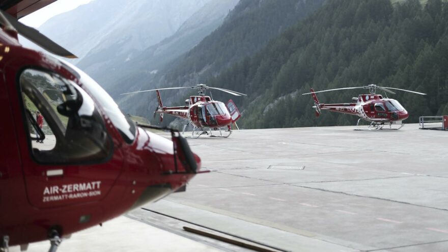 Air Zermatt Sveitsi Alpit helikopteri
