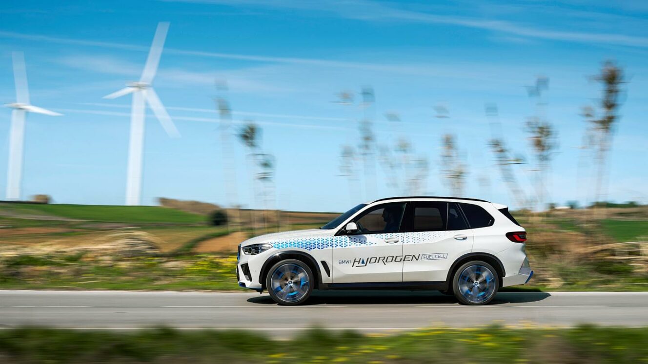 BMW iX Hydrogen – usko vetyautoon