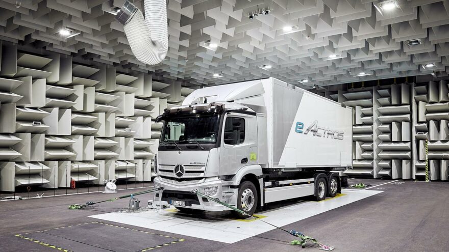 Mercedes-Benz Trucks – eActros