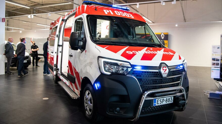 Renault ambulanssi Renault Master 9Lives Sorsa sairaankuljetus