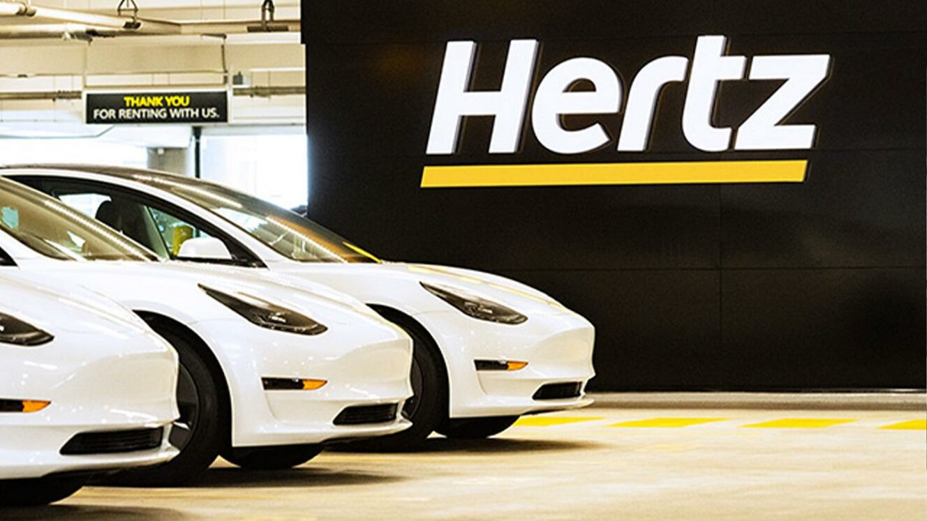 Autovuokraamo Hertz tilasi 100 000 sähköautoa – vain Tesla kelpasi