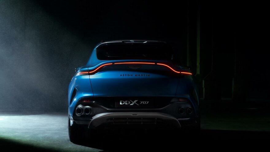 Aston Martin DBX707