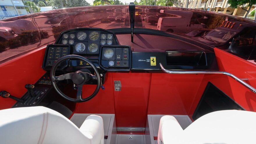 1990 Riva Ferrari 32 – RM Sotheby´s