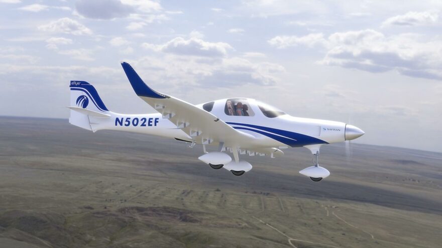 Bye Aerospace eFlyer 2 sähkölentokone