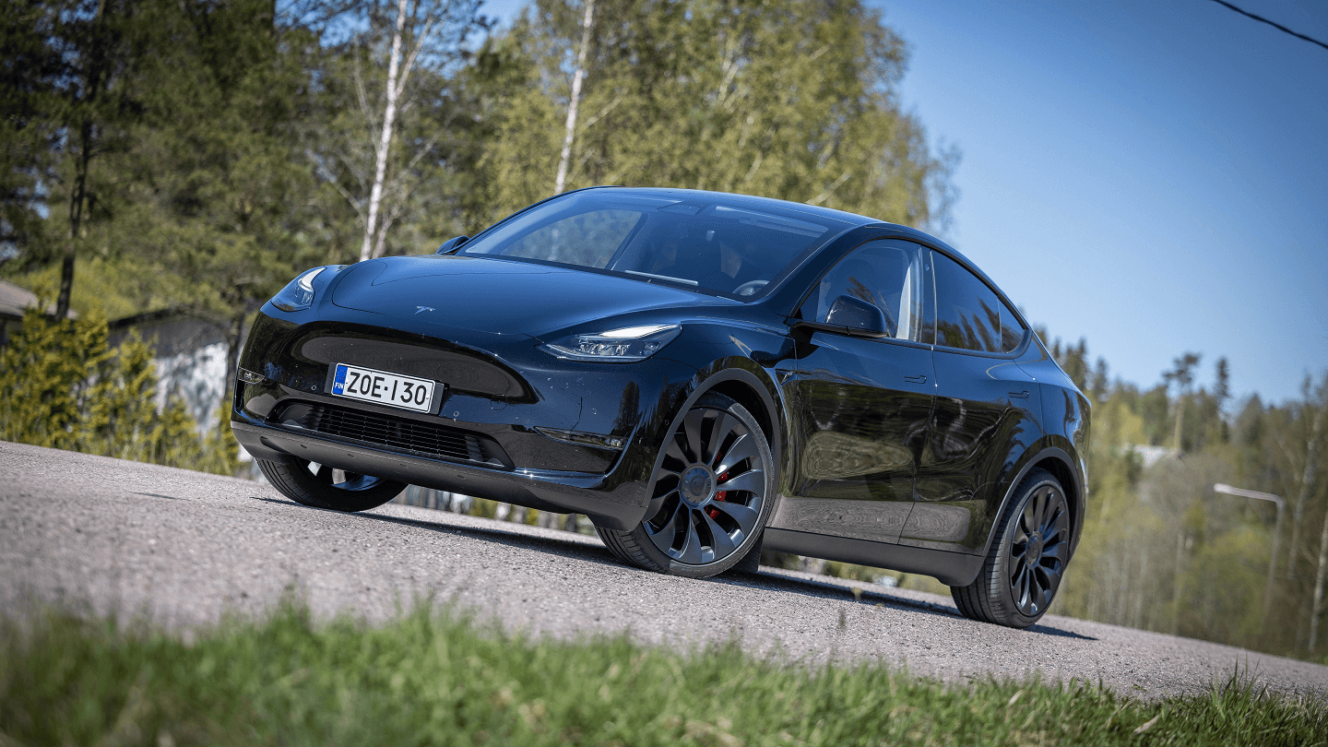 Koeajo: Tesla Model Y Performance