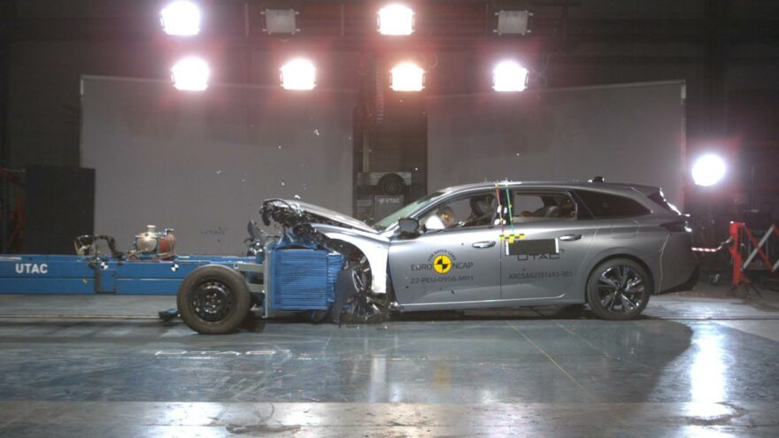 Peugeot 308 Euro NCAP törmäystesti turvallisuus kolari onnettomuus testi