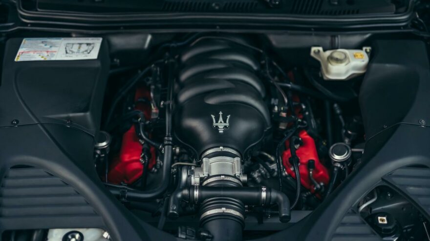 Maserati Quattroporte huutokauppahelmet V8 Ferrari