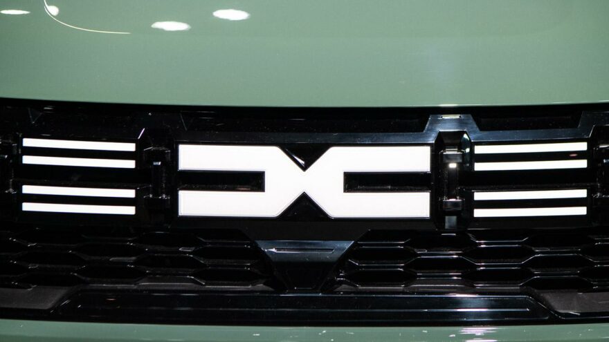 Dacia mallisto uudistus Duster Sandero logo