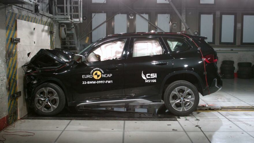 BMW X1 Euro NCAP turvallisuus testi koe törmäys