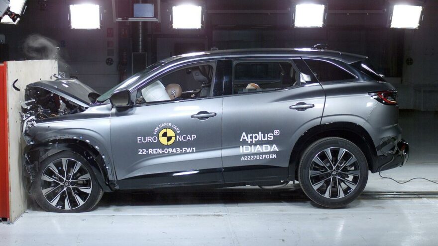 Euro NCAP törmäys testi turvallisuus Renault Austral