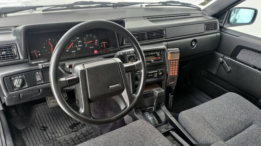 Volvo 740 ruumisauto