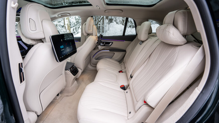 Mercedes-Benz EQS SUV 580 4Matic sähköauto katumaasturi GLS luksus ylellinen