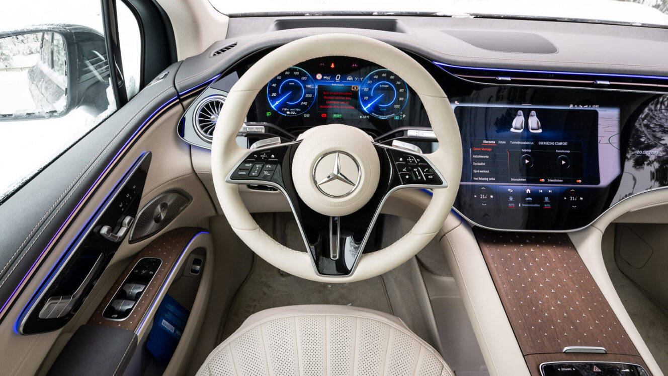 Mercedes-Benz EQS SUV 580 4Matic sähköauto katumaasturi GLS luksus ylellinen