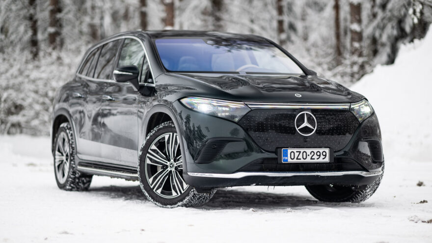 Mercedes-Benz EQS SUV 580 4Matic sähköauto katumaasturi GLS luksus ylellinen seitsemänpaikkainen