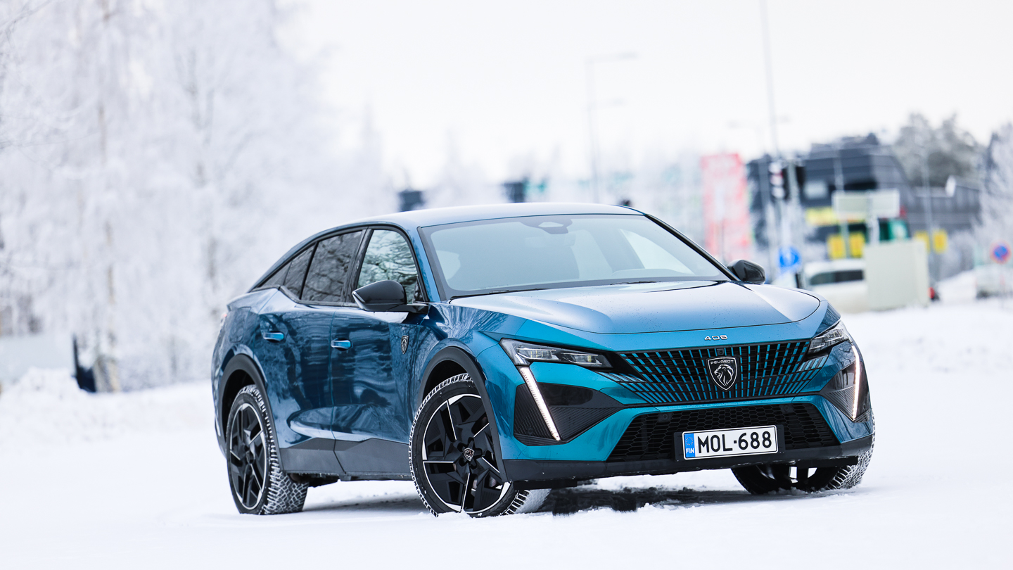 koeajo-peugeot-408-leijonan-kauneusleikkaus